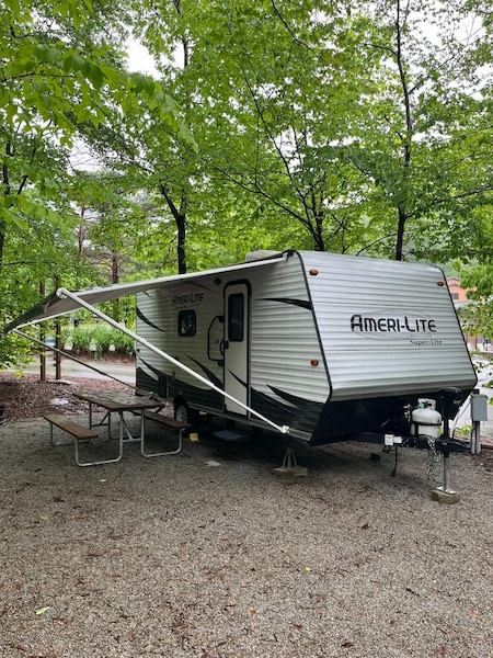 RV Rental 22 Foot-1
